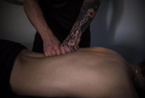 Friskvårdsmassage på din arbetsplats – smidigt och hälsosamt.